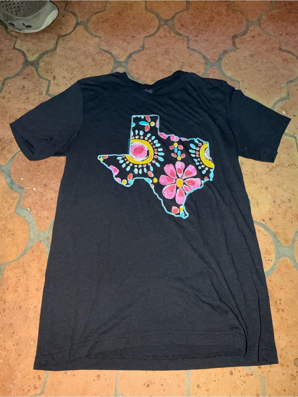 Women’s Texas True Black Tee with Colorful Texas Floral Graphic size M